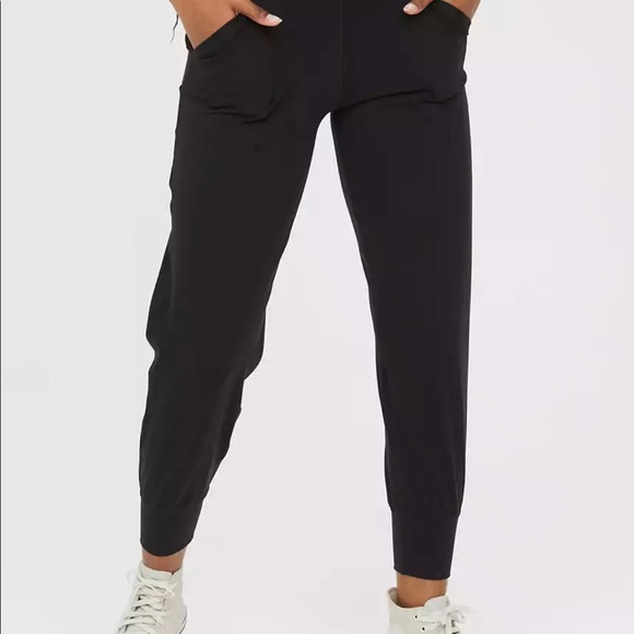 Aerie Offline Real Me Jogger - Picture 1 of 2